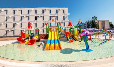 Imagine pentru Hotel Mera Holiday Resort 3* valabile pentru Litoral 2025