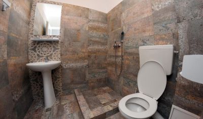 Imagine pentru Hotel Mercur 3* valabile pentru Litoral 2025