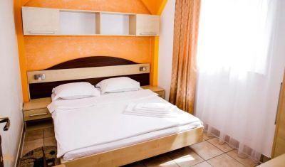 Imagine pentru Hotel Meridian 2* valabile pentru Litoral 2025