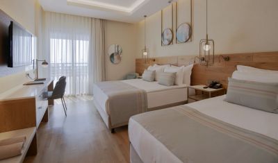 Imagine pentru Hotel Miramare Beach 5*  valabile pentru Litoral 2025