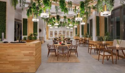 Imagine pentru Hotel Nirvana Cosmopolitan 5*  valabile pentru Litoral 2025