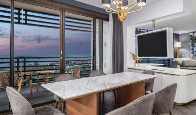Imagine pentru Hotel Nirvana Cosmopolitan 5*  valabile pentru Litoral 2025