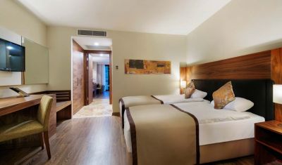 Imagine pentru Hotel Nirvana Mediterranean Excellence 5* (ex Nirvana Lagoon) valabile pentru Litoral 2025