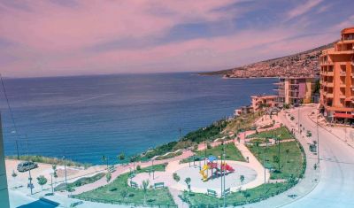 Imagine pentru Hotel Oasis 3* valabile pentru Litoral 2025