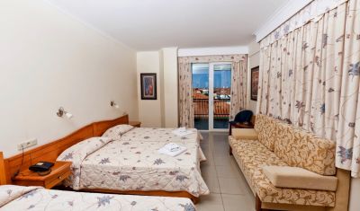 Imagine pentru Hotel Olympic Star 4* valabile pentru Litoral 2025