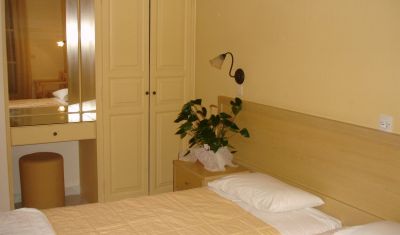 Imagine pentru Hotel Omiros 3* valabile pentru Litoral 2025