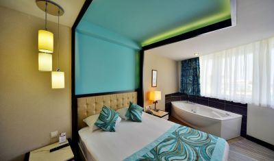 Imagine pentru Hotel Orange County Resort Alanya 5* valabile pentru Litoral 2025