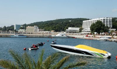 Imagine pentru Hotel Palace Sunny Day 5* valabile pentru Litoral 2025