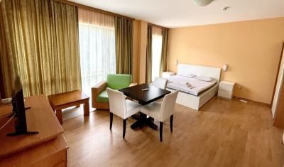 Imagine pentru Hotel Palma 4* valabile pentru Litoral 2025