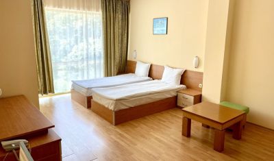Imagine pentru Hotel Palma 4* valabile pentru Litoral 2025