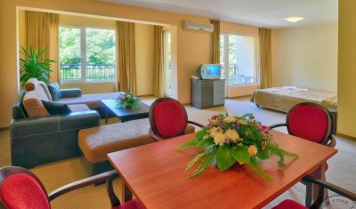 Imagine pentru Hotel Paradise Green Park 3* valabile pentru Litoral 2025