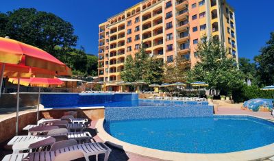 Imagine pentru Hotel Paradise Green Park 3* valabile pentru Litoral 2025