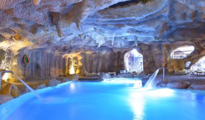 Imagine pentru Hotel Parrotel Beach Resort 5* valabile pentru Litoral 2025