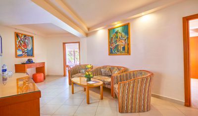 Imagine pentru Hotel Parrotel Beach Resort 5* valabile pentru Litoral 2025
