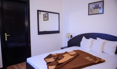 Imagine pentru Hotel Perla Mamaia 2* valabile pentru Litoral 2025