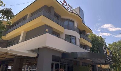Imagine pentru Hotel Perunika 3* valabile pentru Litoral 2025