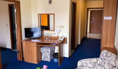Imagine pentru Hotel Perunika 3* valabile pentru Litoral 2025