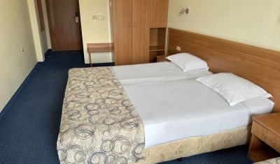 Imagine pentru Hotel Perunika 3* valabile pentru Litoral 2025