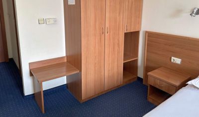 Imagine pentru Hotel Perunika 3* valabile pentru Litoral 2025