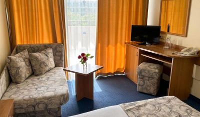 Imagine pentru Hotel Perunika 3* valabile pentru Litoral 2025