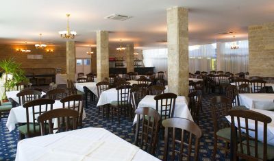 Imagine pentru Hotel Petrolul 3* valabile pentru Litoral 2025