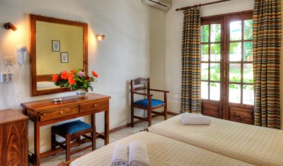 Imagine pentru Hotel Philoxenia 4* valabile pentru Litoral 2025
