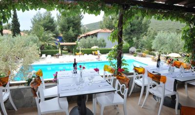 Imagine pentru Hotel Philoxenia 4* valabile pentru Litoral 2025