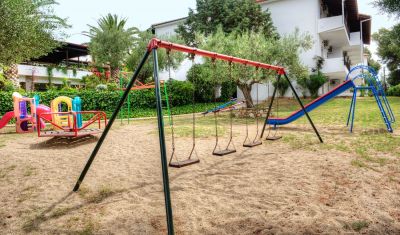 Imagine pentru Hotel Philoxenia 4* valabile pentru Litoral 2025