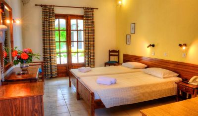 Imagine pentru Hotel Philoxenia 4* valabile pentru Litoral 2025