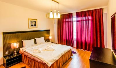 Imagine pentru Hotel Phoenicia Holiday Resort 4* valabile pentru Litoral 2025