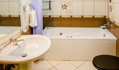 Imagine pentru Hotel Phoenicia Holiday Resort 4* valabile pentru Litoral 2025