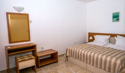 Imagine pentru Hotel Polyusi 3* valabile pentru Litoral 2025