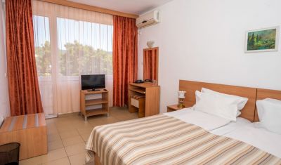 Imagine pentru Hotel Polyusi 3* valabile pentru Litoral 2025