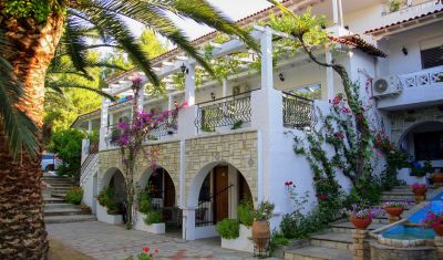 Imagine pentru Hotel Porfi Beach 3*  valabile pentru Litoral 2025