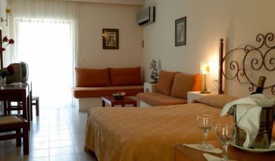 Imagine pentru Hotel Porfi Beach 3*  valabile pentru Litoral 2025