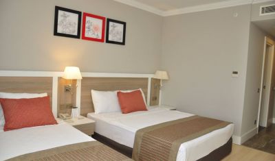 Imagine pentru Hotel Port River 5* valabile pentru Litoral 2025