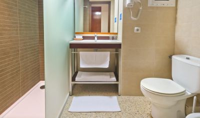 Imagine pentru Hotel President 3* valabile pentru Litoral 2025