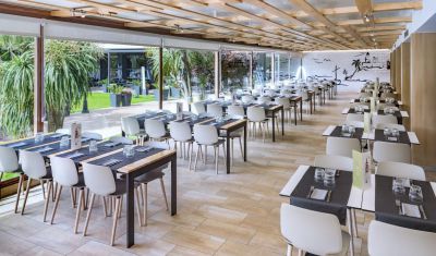 Imagine pentru Hotel President 3* valabile pentru Litoral 2025