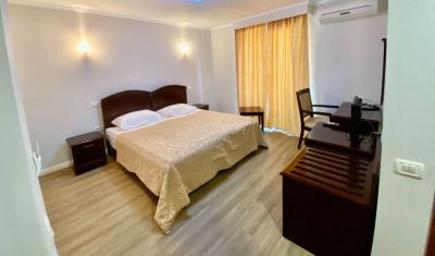 Imagine pentru Hotel Rhodos 3* valabile pentru Litoral 2025