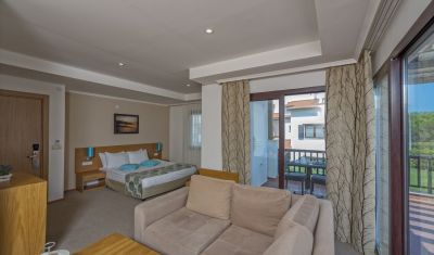 Imagine pentru Hotel River Garden Holiday Village 5*  valabile pentru Litoral 2025