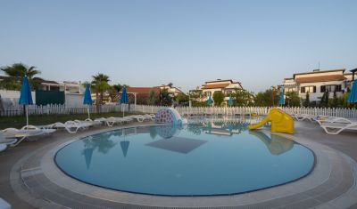Imagine pentru Hotel River Garden Holiday Village 5*  valabile pentru Litoral 2025
