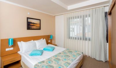 Imagine pentru Hotel River Garden Holiday Village 5*  valabile pentru Litoral 2025