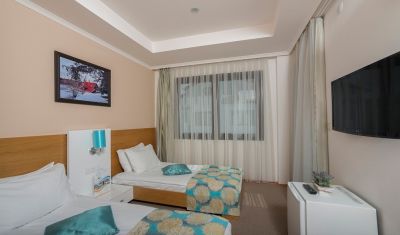 Imagine pentru Hotel River Garden Holiday Village 5*  valabile pentru Litoral 2025