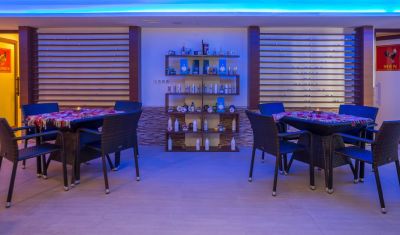 Imagine pentru Hotel River Garden Holiday Village 5*  valabile pentru Litoral 2025