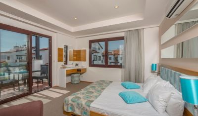 Imagine pentru Hotel River Garden Holiday Village 5*  valabile pentru Litoral 2025