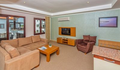 Imagine pentru Hotel River Garden Holiday Village 5*  valabile pentru Litoral 2025