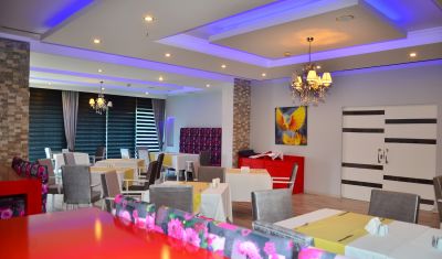 Imagine pentru Hotel Rox Royal 5*  valabile pentru Litoral 2025
