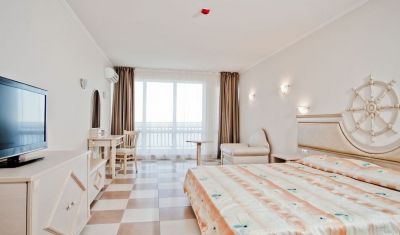 Imagine pentru Hotel Royal Bay Elenite 4*  valabile pentru Litoral 2025