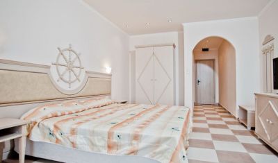 Imagine pentru Hotel Royal Bay Elenite 4*  valabile pentru Litoral 2025