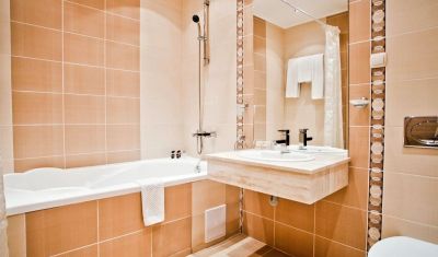 Imagine pentru Hotel Royal Bay Elenite 4*  valabile pentru Litoral 2025